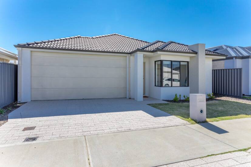 17 Noriker Way, FORRESTDALE, WA 6112 AUS
