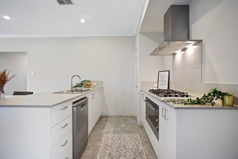 17 Noriker Way, FORRESTDALE, WA 6112 AUS