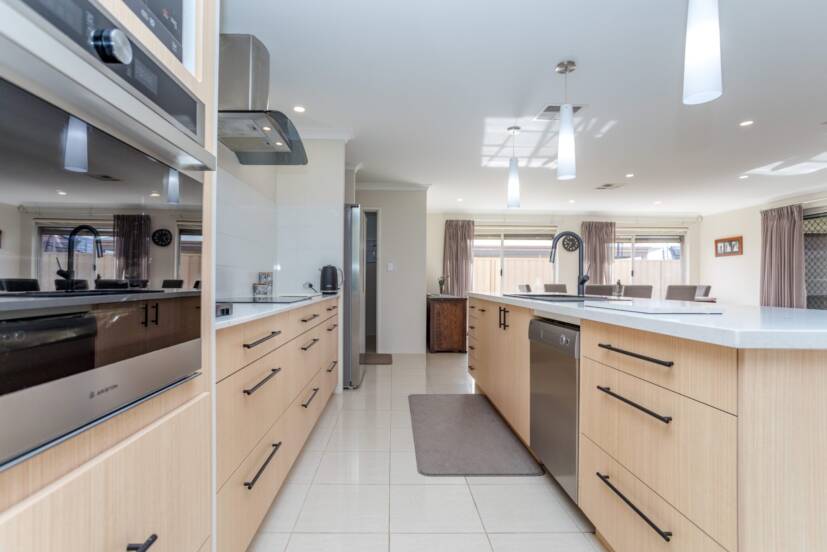 34 Greenshank Road, HARRISDALE, WA 6112 AUS