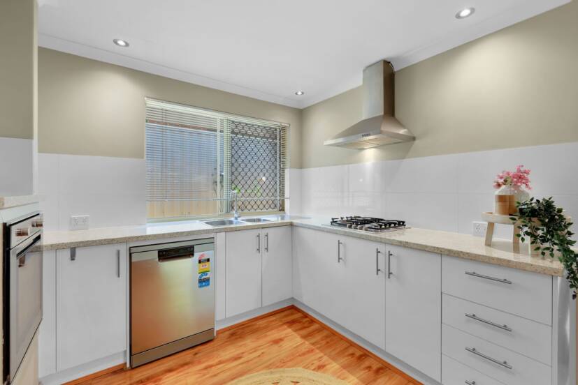 4 Yorn Circuit, BEELIAR, WA 6164 AUS