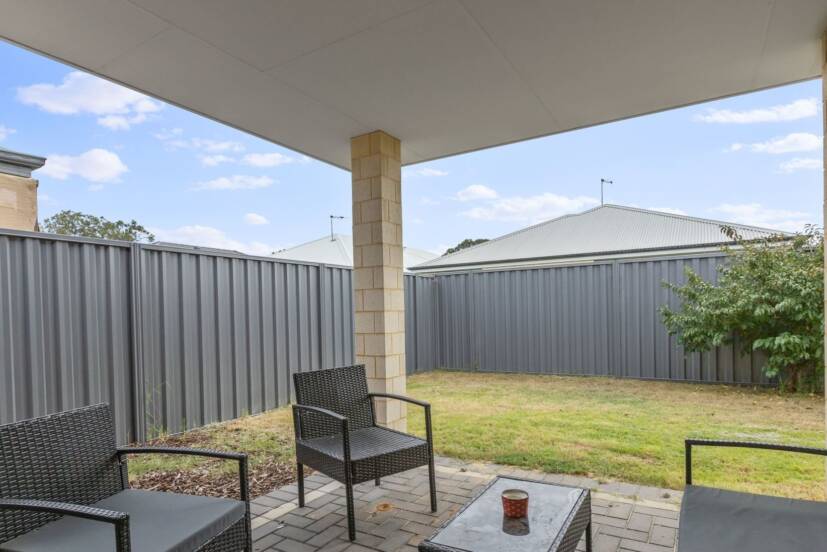 4 Buckley Road, BALDIVIS, WA 6171 AUS