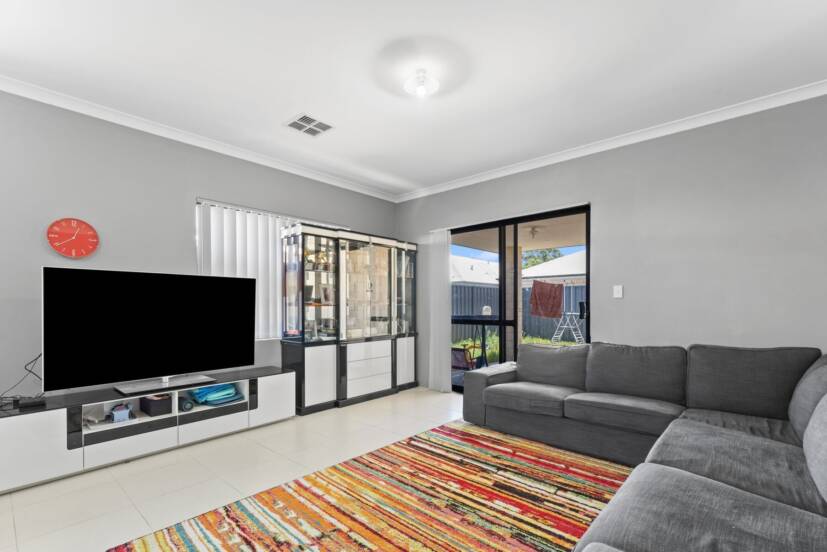 4 Buckley Road, BALDIVIS, WA 6171 AUS