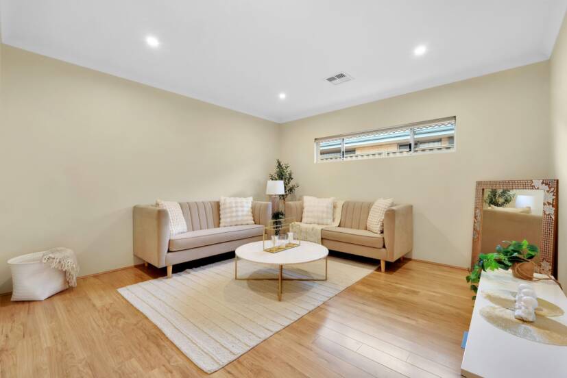 9 Sackler Link, PIARA WATERS, WA 6112 AUS