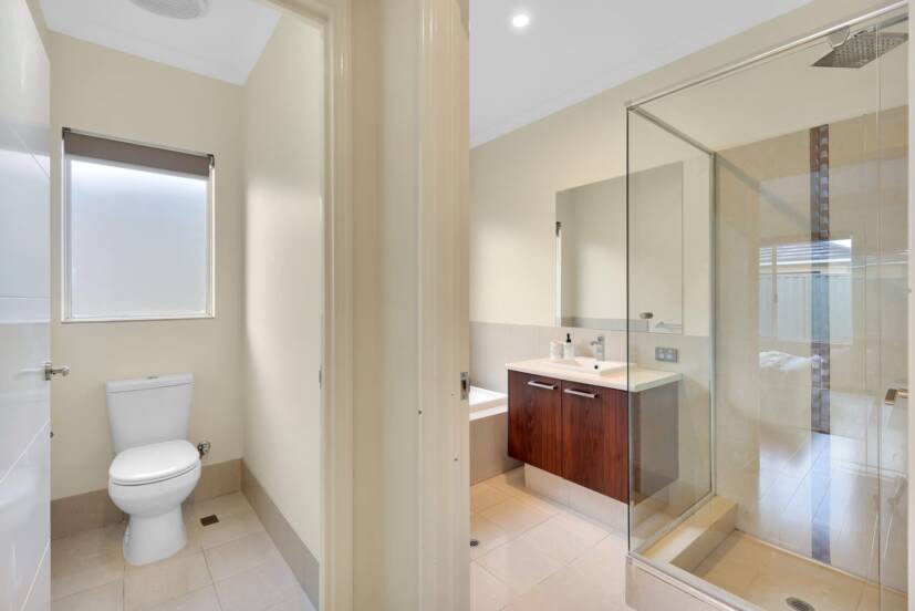 9 Sackler Link, PIARA WATERS, WA 6112 AUS