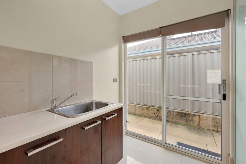 9 Sackler Link, PIARA WATERS, WA 6112 AUS