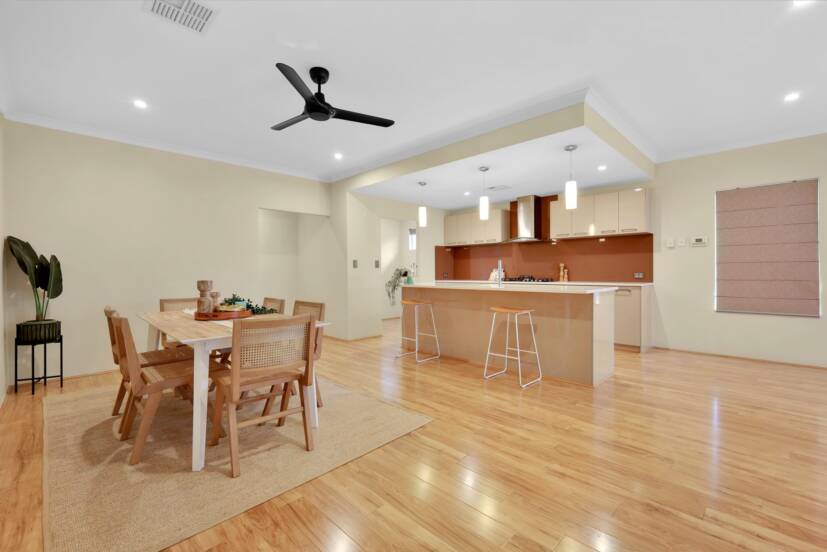 9 Sackler Link, PIARA WATERS, WA 6112 AUS