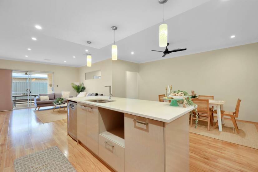 9 Sackler Link, PIARA WATERS, WA 6112 AUS
