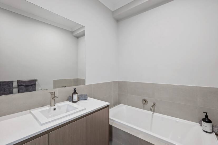 1 Research Avenue, PIARA WATERS, WA 6112 AUS