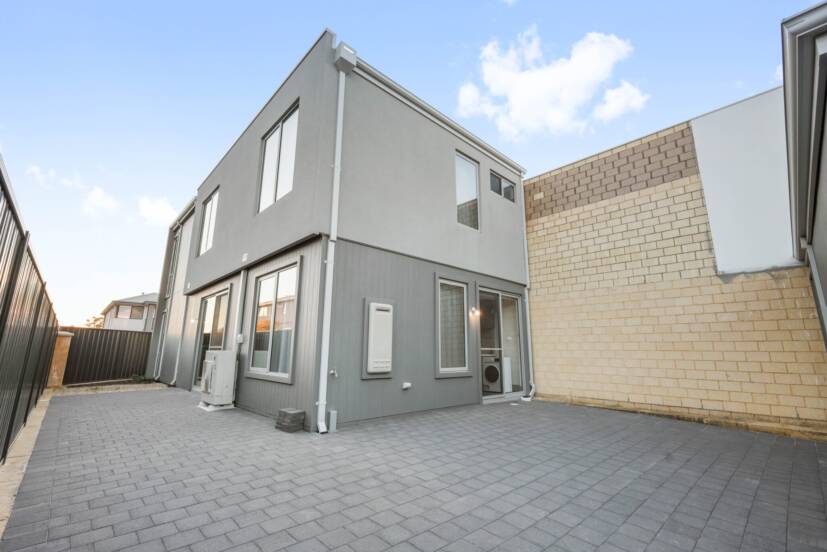 1 Research Avenue, PIARA WATERS, WA 6112 AUS