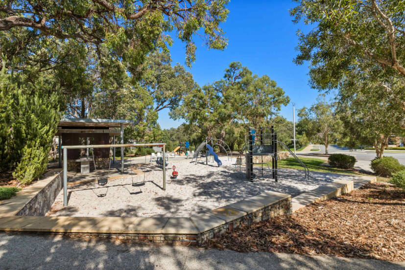 33/2 Louvre Way, BALDIVIS, WA 6171 AUS