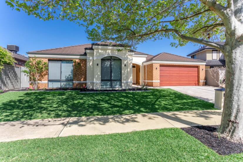 31 Broadway Boulevard, PIARA WATERS, WA 6112 AUS