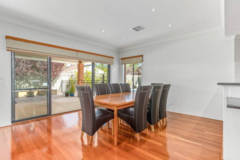 31 Broadway Boulevard, PIARA WATERS, WA 6112 AUS