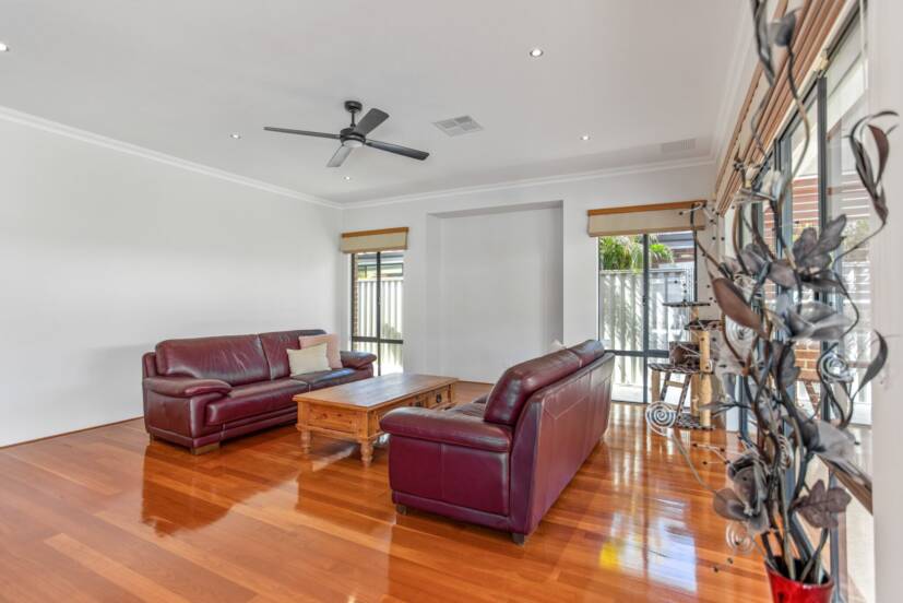 31 Broadway Boulevard, PIARA WATERS, WA 6112 AUS