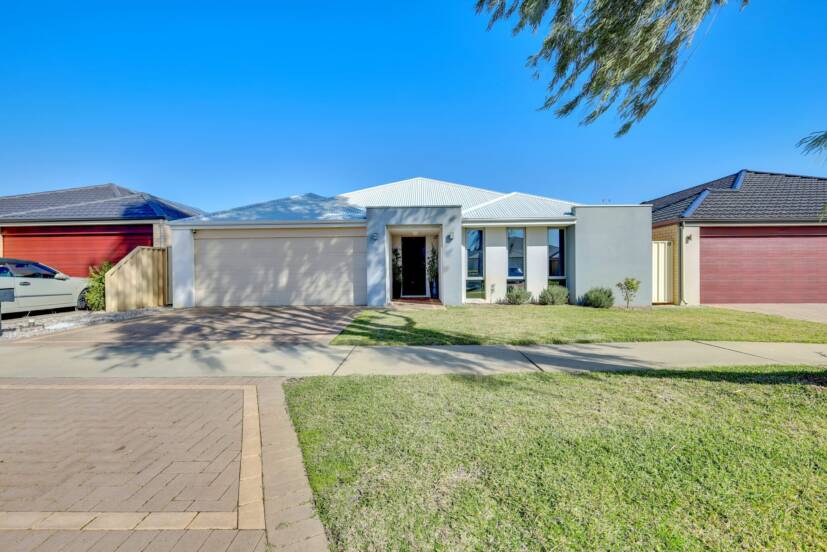 19 Crimson Way, HARRISDALE, WA 6112 AUS