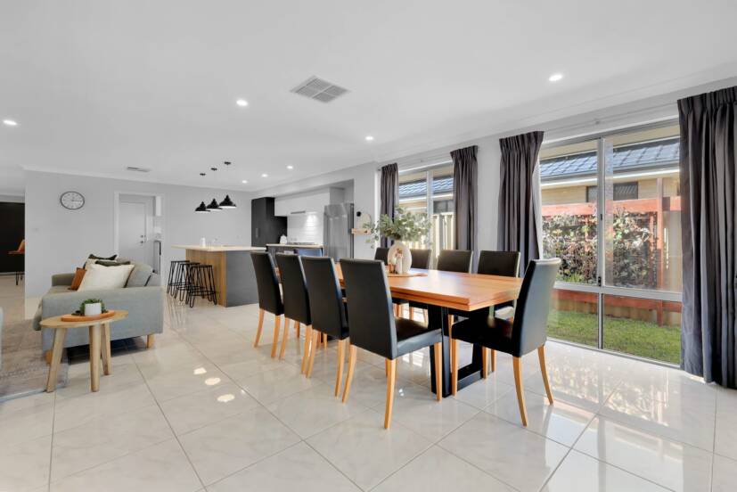 19 Crimson Way, HARRISDALE, WA 6112 AUS