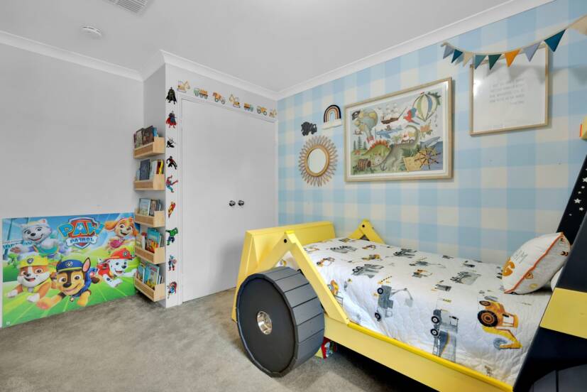 19 Crimson Way, HARRISDALE, WA 6112 AUS