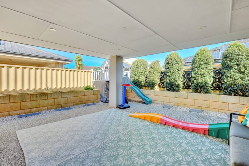 19 Crimson Way, HARRISDALE, WA 6112 AUS