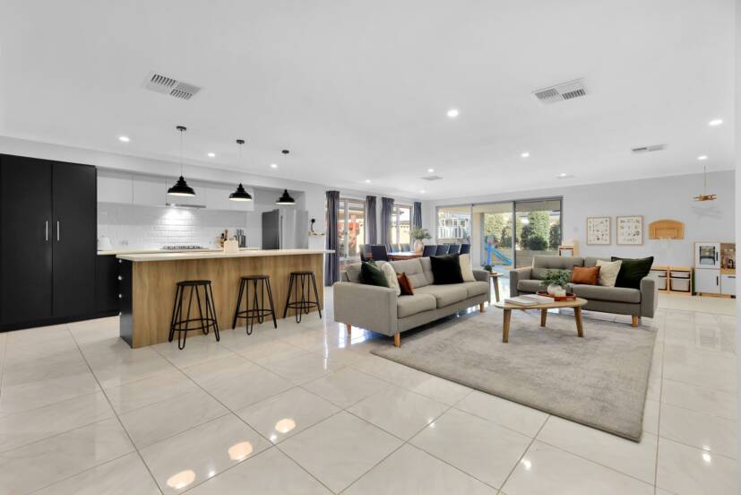 19 Crimson Way, HARRISDALE, WA 6112 AUS