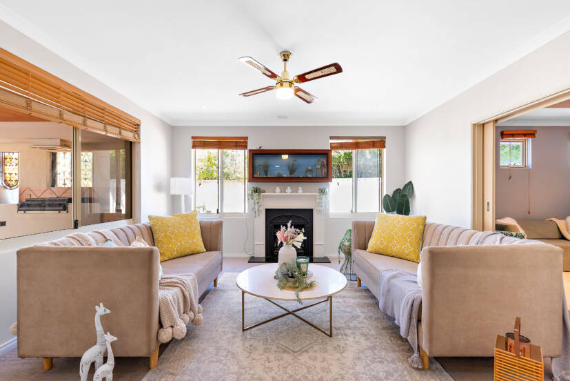 18 Pelham Gardens, CANNING VALE, WA 6155 AUS