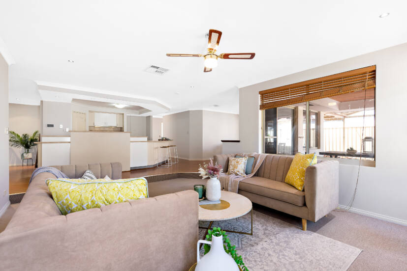 18 Pelham Gardens, CANNING VALE, WA 6155 AUS