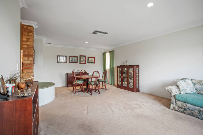 13 Monarch Court, THORNLIE, WA 6108 AUS