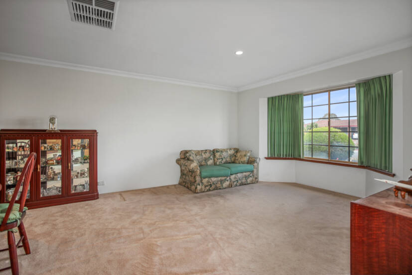 13 Monarch Court, THORNLIE, WA 6108 AUS