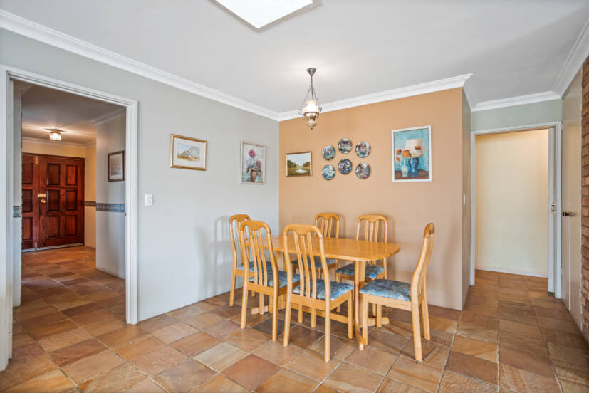 13 Monarch Court, THORNLIE, WA 6108 AUS