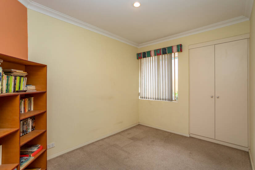 13 Monarch Court, THORNLIE, WA 6108 AUS