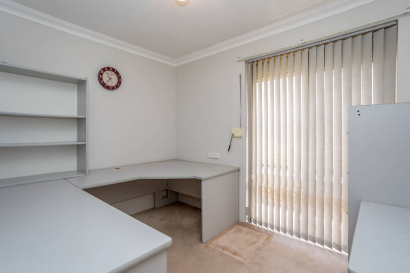 13 Monarch Court, THORNLIE, WA 6108 AUS