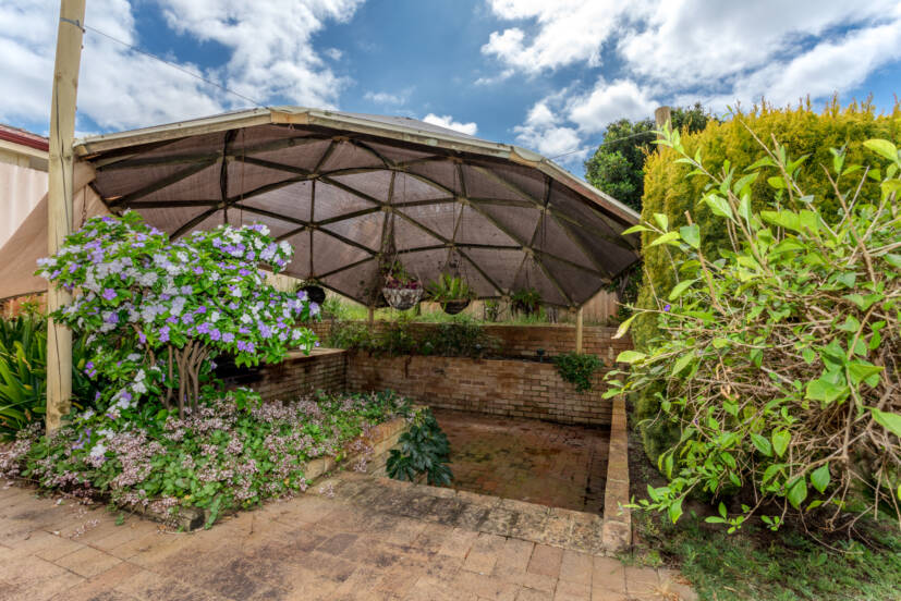 13 Monarch Court, THORNLIE, WA 6108 AUS