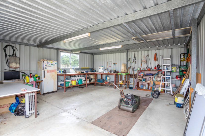 13 Monarch Court, THORNLIE, WA 6108 AUS