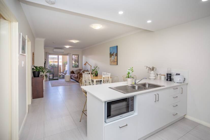 7/142 Renou Street, EAST CANNINGTON, WA 6107 AUS