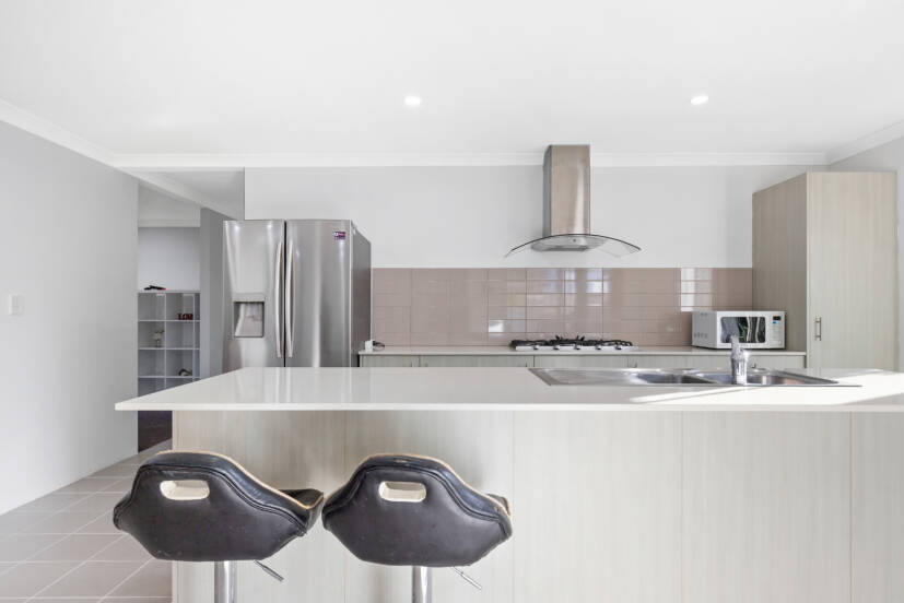 18 Kola Bend, BYFORD, WA 6122 AUS