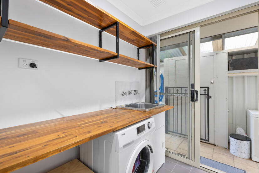 18 Kola Bend, BYFORD, WA 6122 AUS