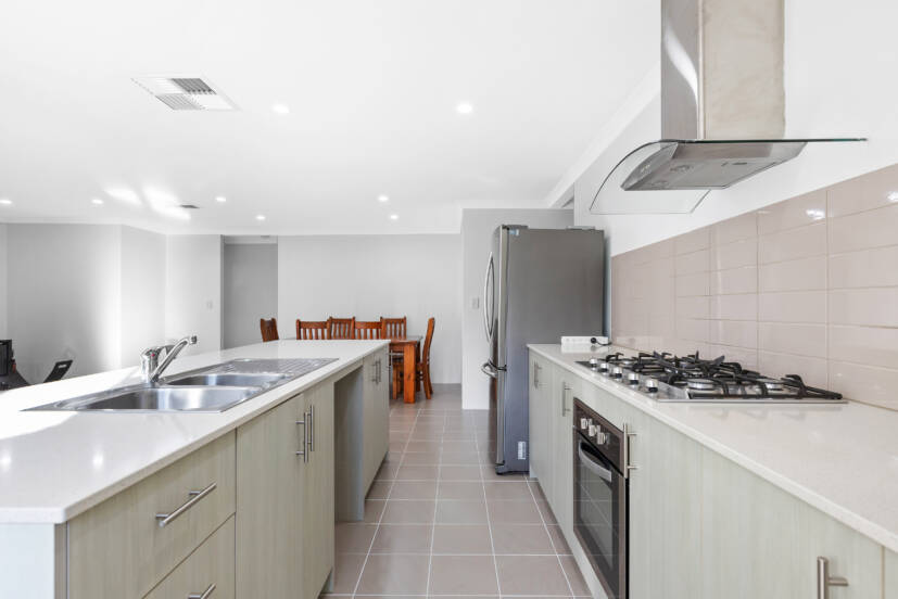 18 Kola Bend, BYFORD, WA 6122 AUS