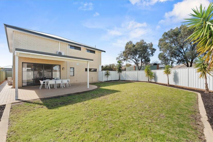 2 Foothills Retreat, BALDIVIS, WA 6171 AUS