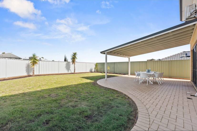 2 Foothills Retreat, BALDIVIS, WA 6171 AUS