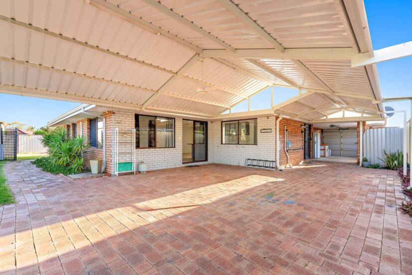 3 Stonecreek Close, THORNLIE, WA 6108 AUS