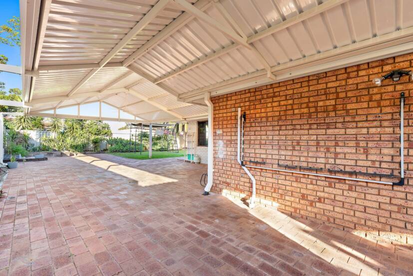 3 Stonecreek Close, THORNLIE, WA 6108 AUS