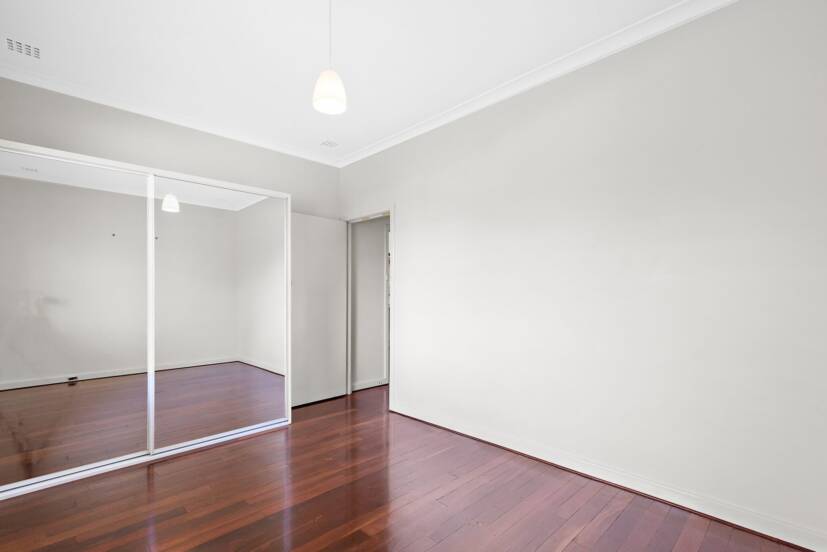 3 Williams Road, COOLBELLUP, WA 6163 AUS