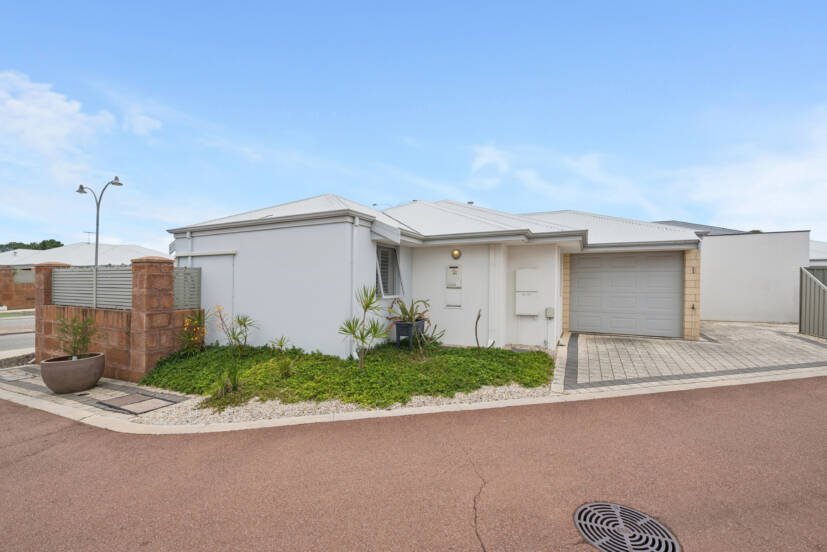 1/314 Wright Road, PIARA WATERS, WA 6112 AUS