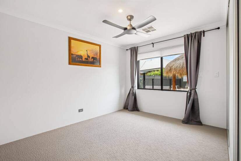 11 Tuberose Road, PIARA WATERS, WA 6112 AUS