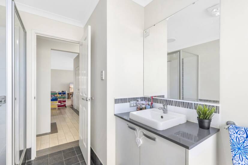 28 Southport Drive, BALDIVIS, WA 6171 AUS