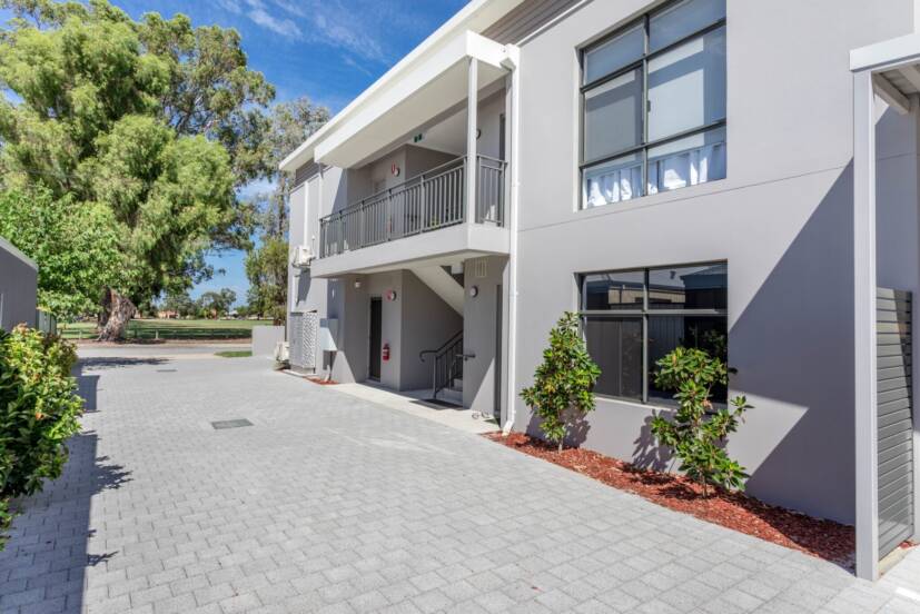 2/381 Daly Street, CLOVERDALE, WA 6105 AUS