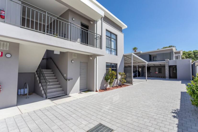 2/381 Daly Street, CLOVERDALE, WA 6105 AUS