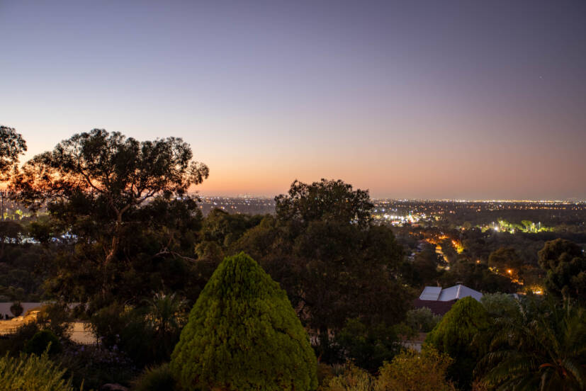 5 Stewart Grove, MOUNT NASURA, WA 6112 AUS