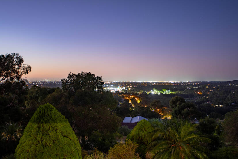 5 Stewart Grove, MOUNT NASURA, WA 6112 AUS