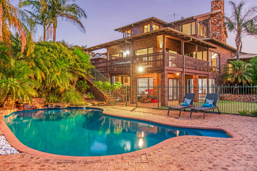 5 Stewart Grove, MOUNT NASURA, WA 6112 AUS