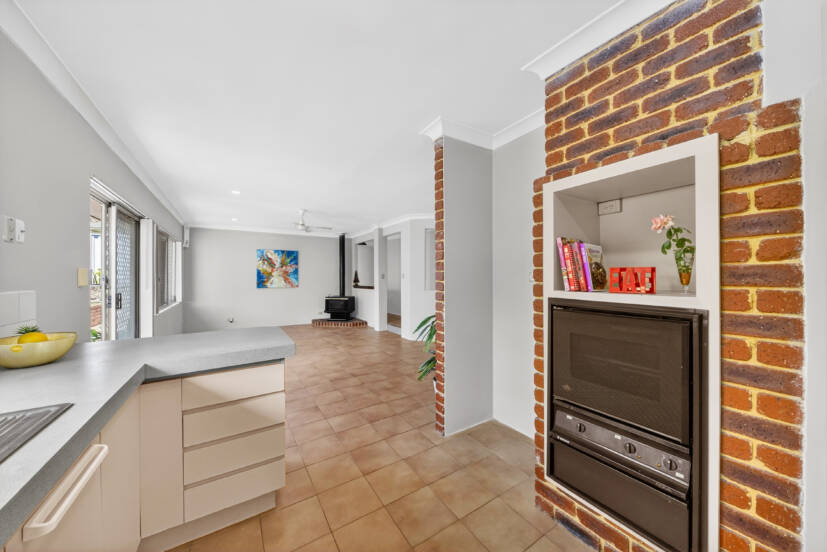 35 Azelia Street, ALEXANDER HEIGHTS, WA 6064 AUS