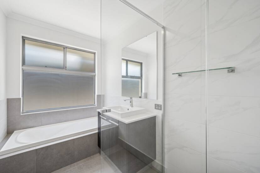 35 Percheron Circuit, FORRESTDALE, WA 6112 AUS